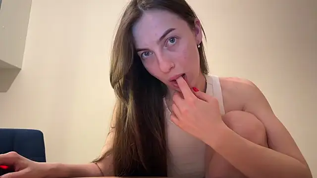 Prettyyy Angel online show from 04/13/26, 06:56