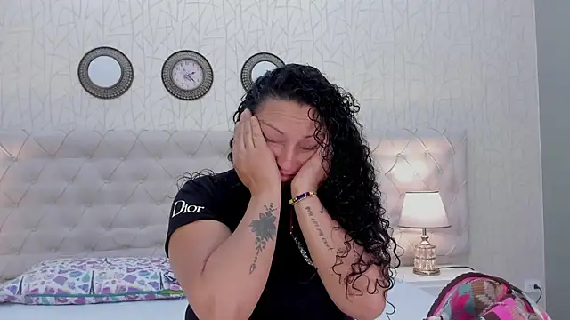 VaniaRose online show from 12/02/25, 01:24