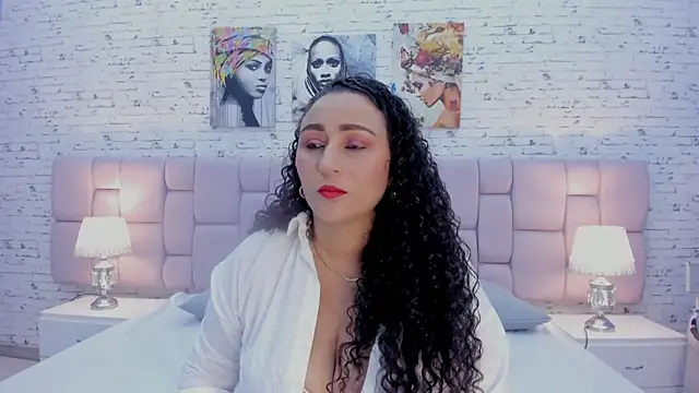 VaniaRose online show from 10/08/25, 01:12