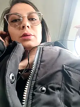 Mia-love-03 online show from 09/29/25, 01:50