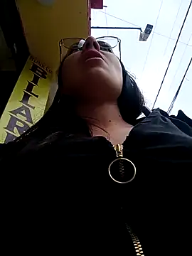 Mia-love-03 online show from 10/06/25, 09:04