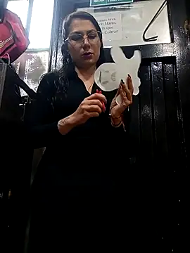 Mia-love-03 online show from 10/13/25, 07:15