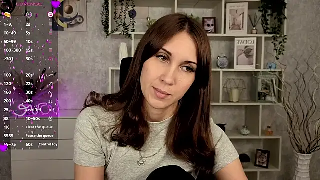 DreamVelour online show from 10/16/25, 08:28