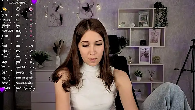 DreamVelour online show from 10/06/25, 09:15