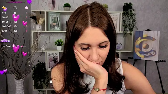 DreamVelour online show from 11/27/25, 11:49