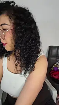 Snapshot of LondonHilton chatting on 02/16/26, 02:59 LondonHilton online show from 02/16/26, 02:59