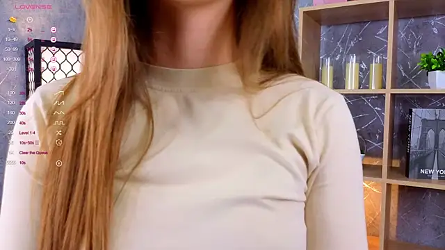 Snapshot of ElenoreReth chatting on 10/22/25, 02:11 ElenoreReth online show from 10/22/25, 02:11
