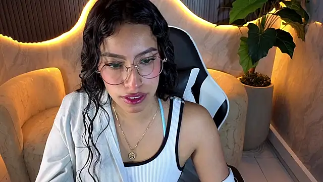 elowhyn dior tp online show from 09/27/25, 01:06