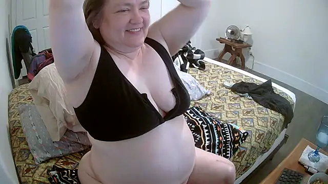 Snapshot of Buggy1965 chatting on 07/18/26, 01:41 Buggy1965 online show from 07/18/26, 01:41