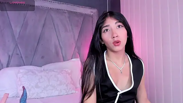 Mariana Kalo online show from 11/16/25, 11:26