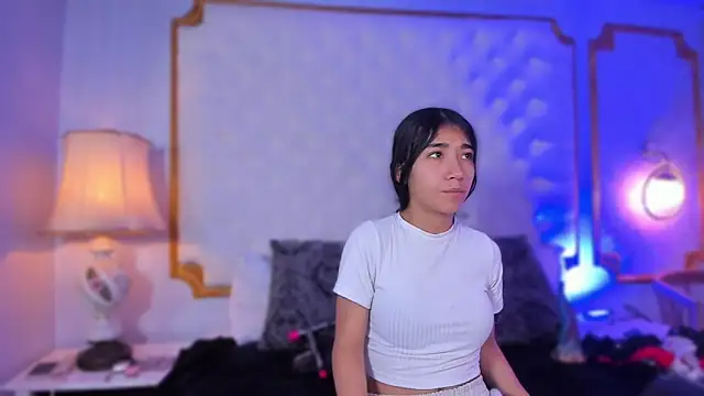 Mariana Kalo online show from 12/21/25, 11:01