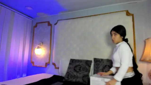 Mariana Kalo online show from 01/15/26, 11:02