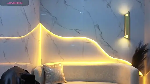 Skyler Gracee Tx online show from 10/31/25, 01:19