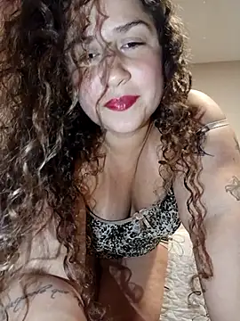 Snapshot of Moranguinha2234 chatting on 05/05/26, 12:57 Moranguinha2234 online show from 05/05/26, 12:57