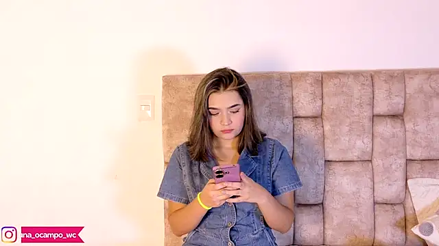 LunaOcampo  online show from 11/02/25, 09:53