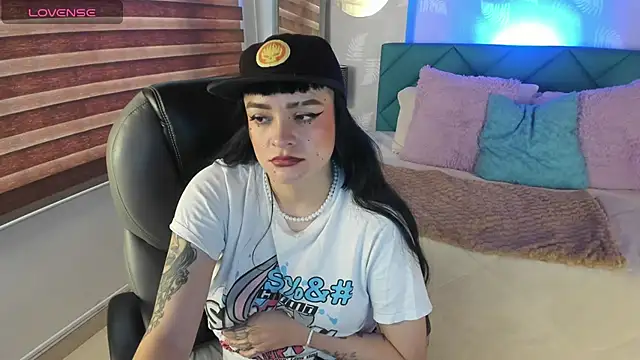 Antonela vargas online show from 03/31/26, 12:18