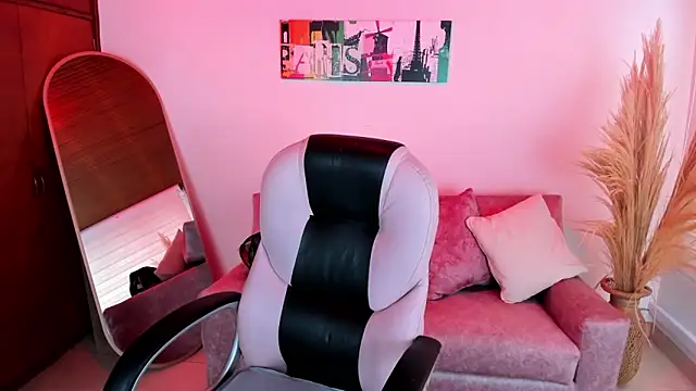 Antonela vargas online show from 11/21/25, 12:15