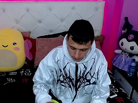xx-kike-xx online show from 10/01/25, 01:26