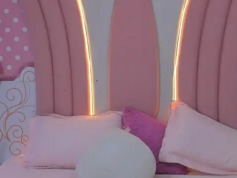 SofiaaBigBoobs online show from 11/25/25, 12:16