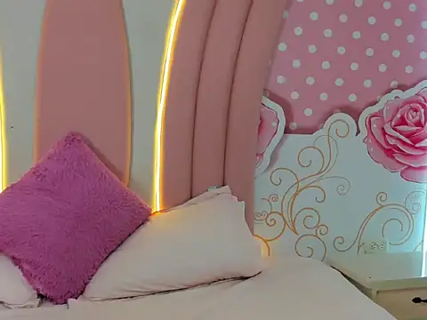 SofiaaBigBoobs online show from 12/04/25, 12:04