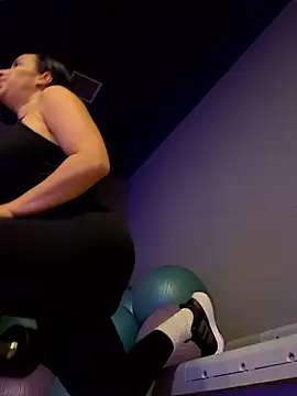 Anavalle online show from 02/13/26, 05:35