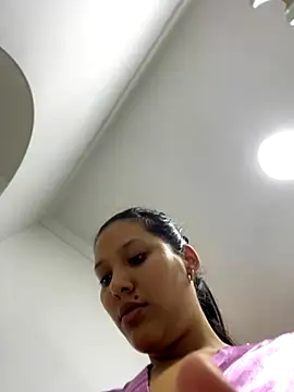 Snapshot of IsabellaJoness_ chatting on 11/14/25, 08:01 IsabellaJoness online show from 11/14/25, 08:01