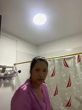 Snapshot of IsabellaJoness_ chatting on 10/28/25, 11:09 IsabellaJoness online show from 10/28/25, 11:09