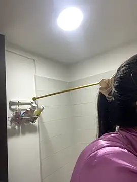 Snapshot of IsabellaJoness_ chatting on 11/03/25, 11:14 IsabellaJoness online show from 11/03/25, 11:14