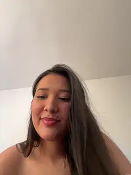Snapshot of IsabellaJoness_ chatting on 10/02/25, 12:19 IsabellaJoness online show from 10/02/25, 12:19