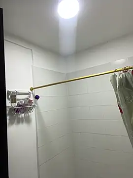 Snapshot of IsabellaJoness_ chatting on 10/27/25, 10:05 IsabellaJoness online show from 10/27/25, 10:05