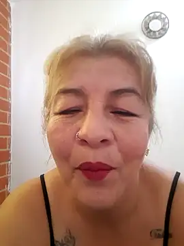 Snapshot of Abby-Blonde chatting on 10/05/25, 12:40 Abby-Blonde online show from 10/05/25, 12:40