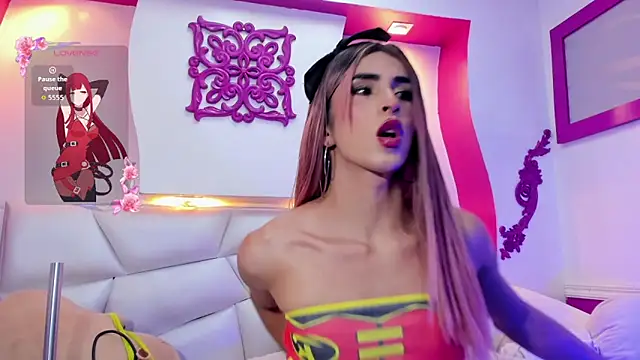 Snapshot of isa__fox chatting on 10/23/25, 12:42 isa fox online show from 10/23/25, 12:42