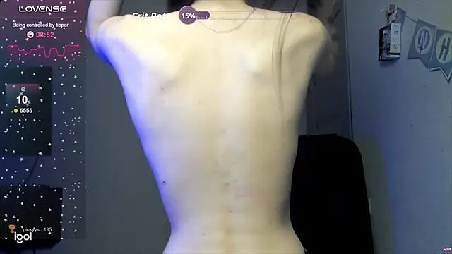 Snapshot of crystallldoll chatting on 11/28/25, 07:58 crystallldoll online show from 11/28/25, 07:58