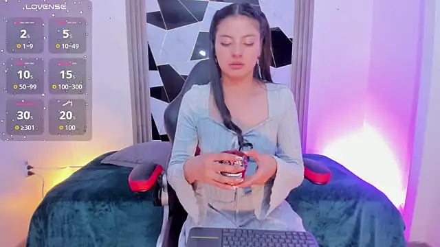 Fernanda hot  online show from 11/04/25, 03:32