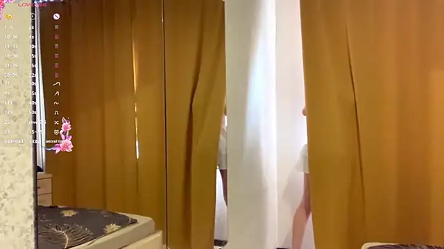 Snapshot of KrystinFunches chatting on 09/28/25, 09:16 KrystinFunches online show from 09/28/25, 09:16