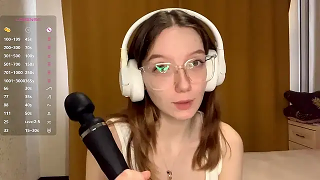 Snapshot of KrystinFunches chatting on 10/15/25, 09:28 KrystinFunches online show from 10/15/25, 09:28