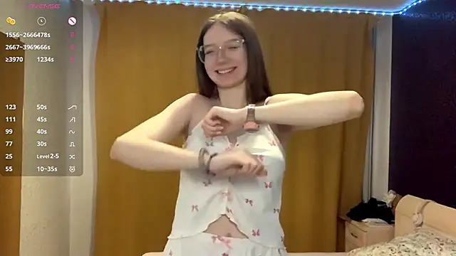 Snapshot of KrystinFunches chatting on 10/28/25, 08:13 KrystinFunches online show from 10/28/25, 08:13