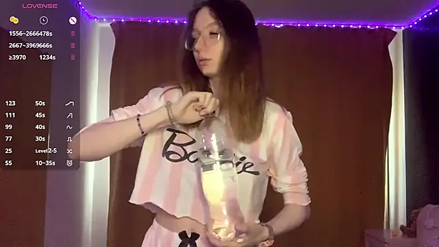 Snapshot of KrystinFunches chatting on 11/01/25, 08:19 KrystinFunches online show from 11/01/25, 08:19