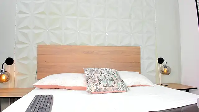 ValeryTrans  online show from 11/12/25, 01:26