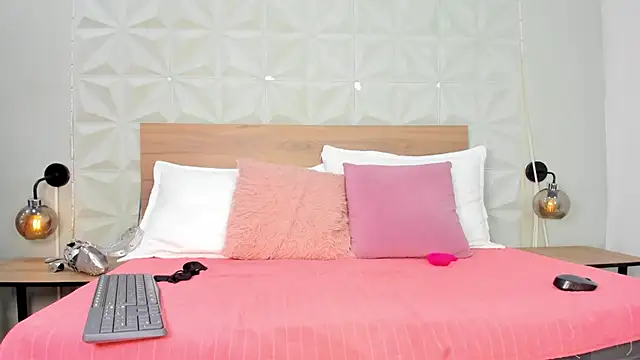 ValeryTrans  online show from 02/19/26, 01:19