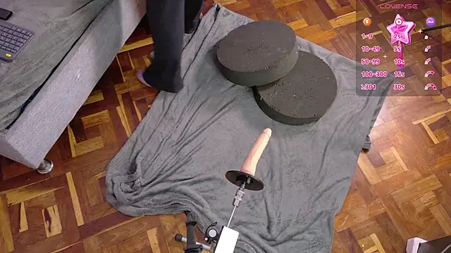 Zafira  online show from 02/26/26, 10:04