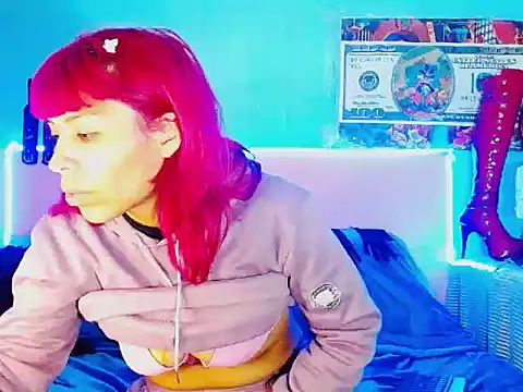 Snapshot of mylygrey chatting on 02/17/26, 04:26 mylygrey online show from 02/17/26, 04:26