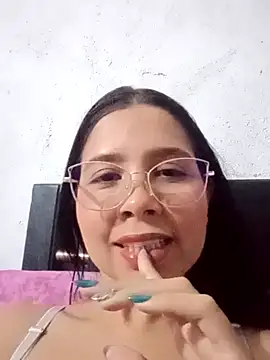 elyne hot online show from 10/16/25, 03:26