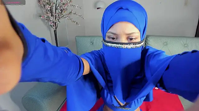 Melody habibi online show from 09/30/25, 01:11