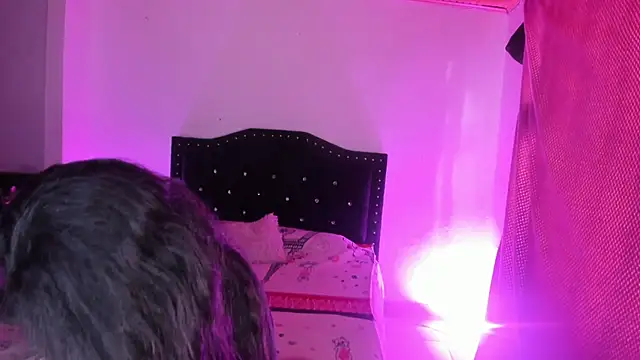 Snapshot of kitty__chs chatting on 12/02/25, 11:23 kitty chs online show from 12/02/25, 11:23