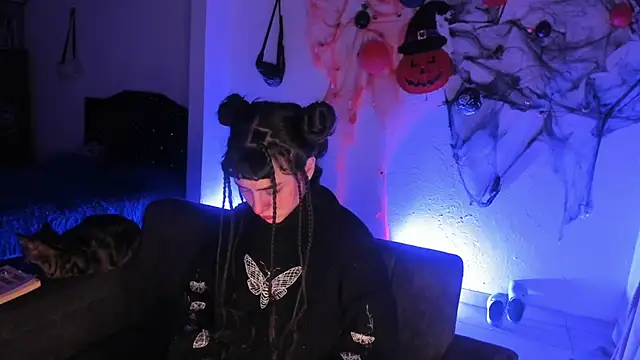 Snapshot of kitty__chs chatting on 11/16/25, 11:19 kitty chs online show from 11/16/25, 11:19