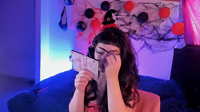 Snapshot of kitty__chs chatting on 11/02/25, 11:37 kitty chs online show from 11/02/25, 11:37