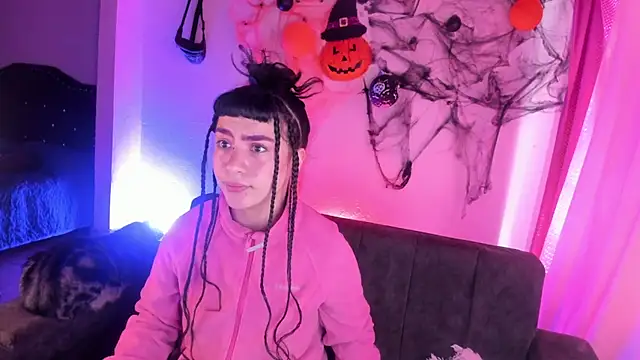 Snapshot of kitty__chs chatting on 11/13/25, 01:26 kitty chs online show from 11/13/25, 01:26