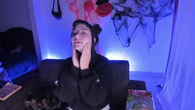 Snapshot of kitty__chs chatting on 11/16/25, 11:15 kitty chs online show from 11/16/25, 11:15