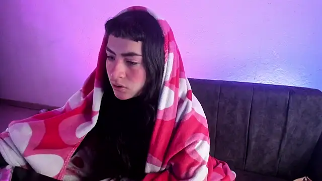 Snapshot of kitty__chs chatting on 10/23/25, 12:48 kitty chs online show from 10/23/25, 12:48